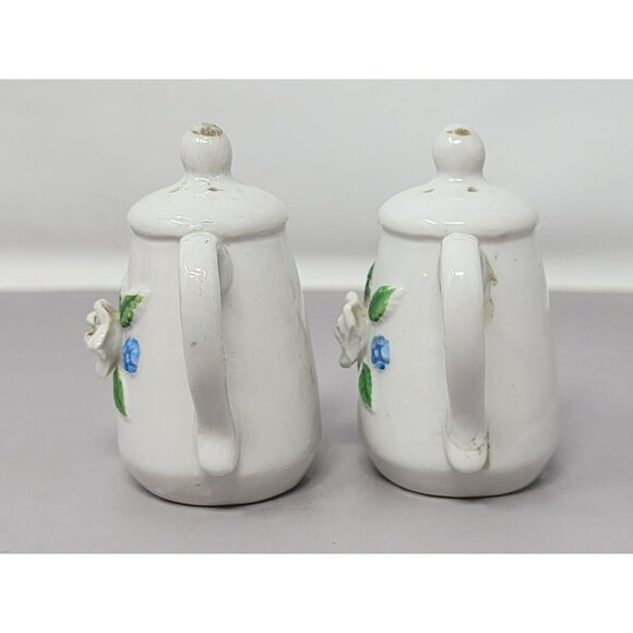 Vintage Red Barrel & White Floral‎ Teapot Salt & Pepper Shakers Set Japan - Picture 5 of 13